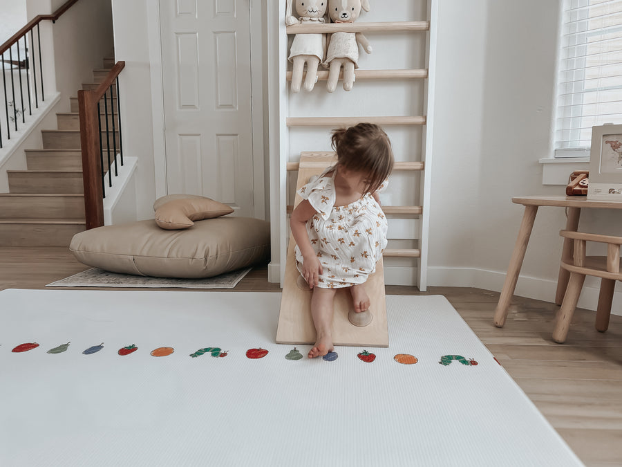 【プレオーダー：入荷次第発送】World of Eric Carle X Little Bot Baby Play Mat (Ofie mat, Caterpillar Life + Country Road Nordic)